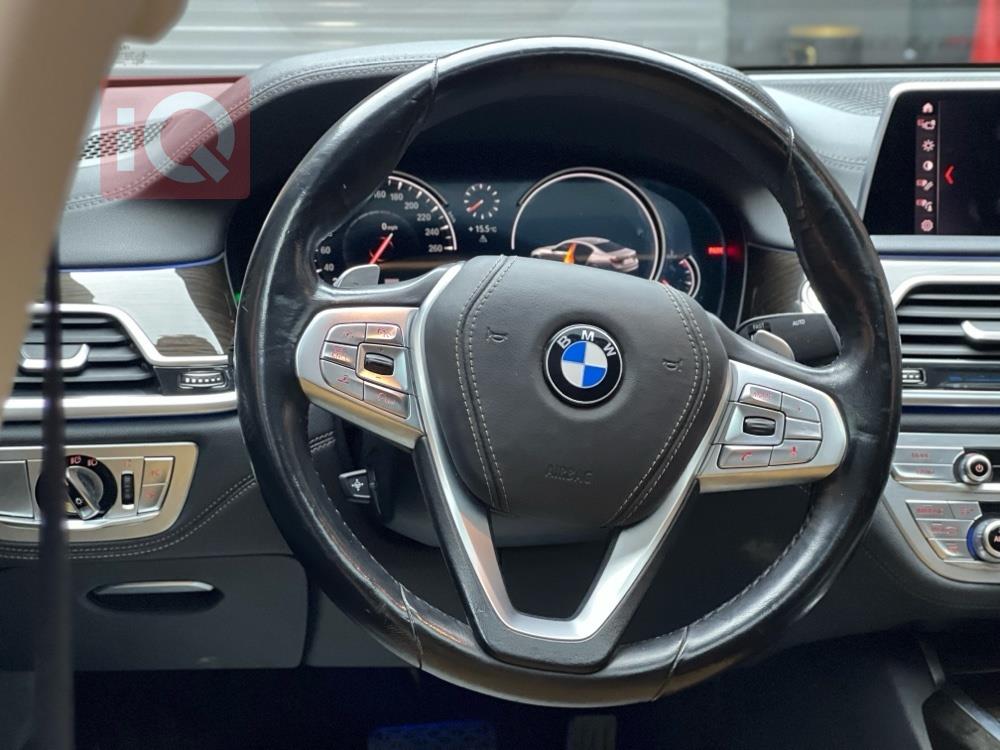 بي ام دبليو الفئة 7